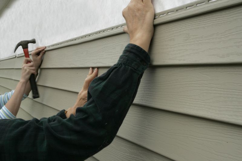 Vinyl Siding Repair - Expert Work